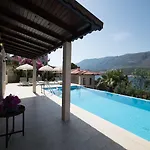 Ξενοδοχείο Club Barbarossa 4*
