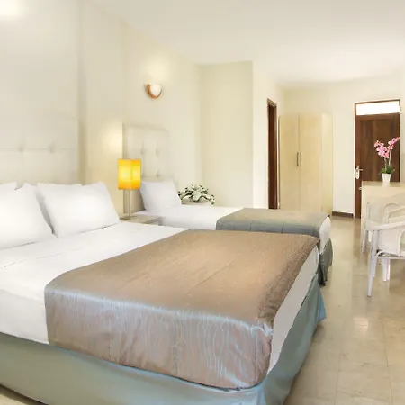 巴巴罗萨俱乐部酒店